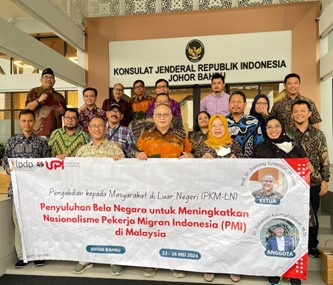 Pengabdian kepada Masyarakat di Luar Negeri (PKM-LN) dalam Upaya Peningkatan Nasionalisme Pekerja Migran Indonesia (PMI) di Johor Bahru, Malaysia