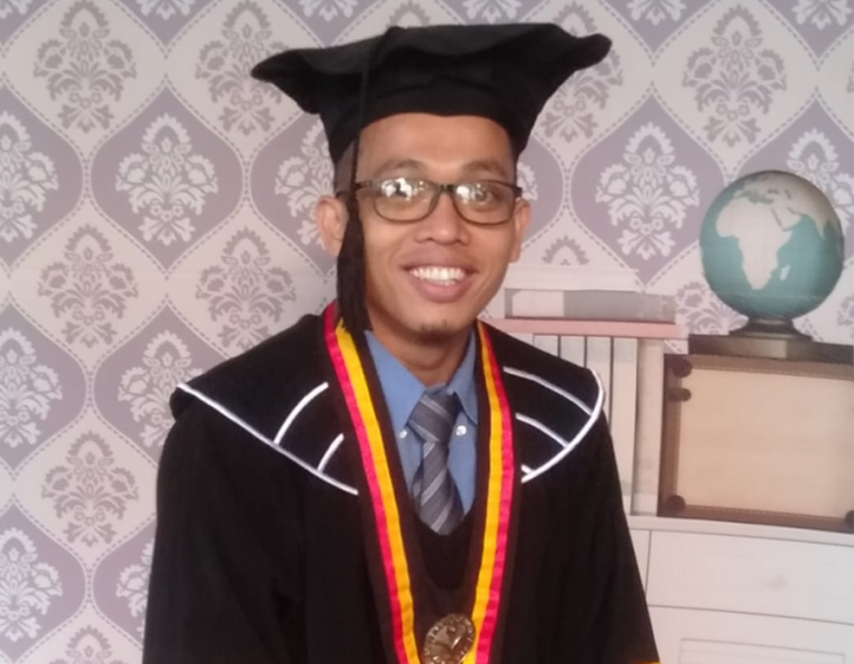 Menjadi Wisudawan Terbaik Program Magister (S2) UPI, Gunarso, ASN Berprestasi yang Terampil pada Bidang Komputer.