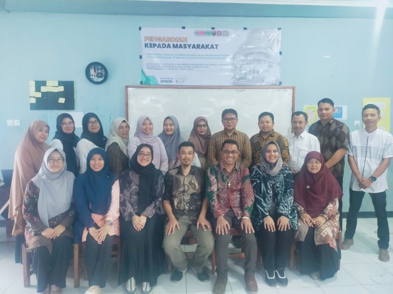 Tim Pengabdian Program Studi Kurikulum dan Teknologi Pendidikan Lakukan Pelatihan Pemanfaatan Platform Merdeka Mengajar Bagi Guru Untuk Menghadirkan Pembelajaran Berkualitas