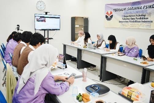 Jurnalis Independen Psikologi : Antusiasme Kuasai Jurnalistik