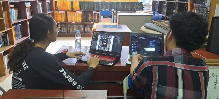 Mahasiswa UPI Membuat Inovasi Parkcamemotrack untuk Pencarian Slot Parkir Kendaraan Roda Empat di Mall