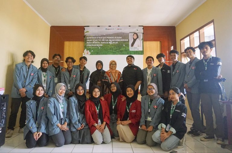 Pelaksanaan Program Pertama PPK Ormawa Identic “SeminarPengelolaan Potensi Desa Wisata di Desa Taraju”