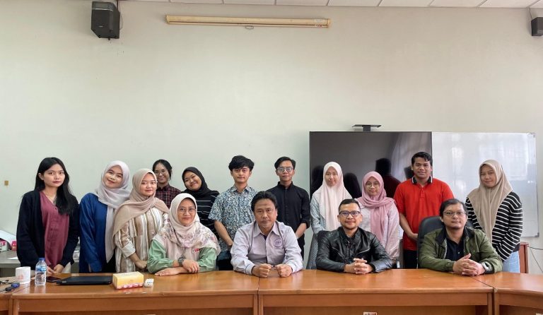 UPI Linguistics Research Team Holds FGD with BSIEER to Develop Research Paper Assistance Software