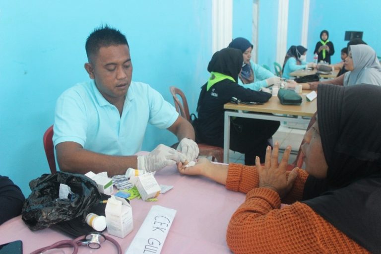 KSR PMI UPI Sukses Gelar BAKAT IX: Wujudkan Desa Cijambu Lebih Bersih dan Sehat