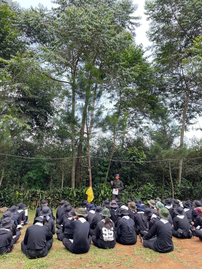 Penyempurnaan Pengabdian: Pematerian Bela Negara dari Resimen Mahasiswa UPI untuk Mahasiswa Baru