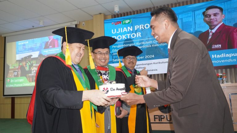 Electric Bike Model for CCE Curriculum Development: Inovasi Kurikulum untuk Meningkatkan Kesadaran Lingkungan berbasis Kearifan Lokal