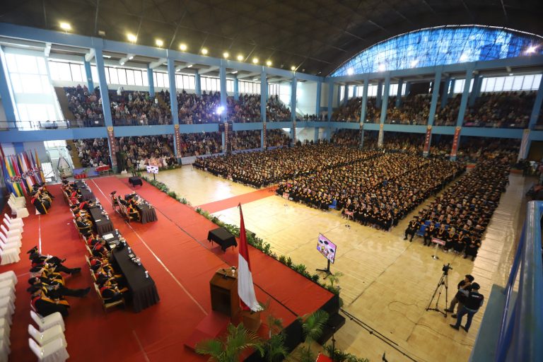 UPI Wisuda 6.815 Lulusan dari Seluruh Jenjang Pendidikan