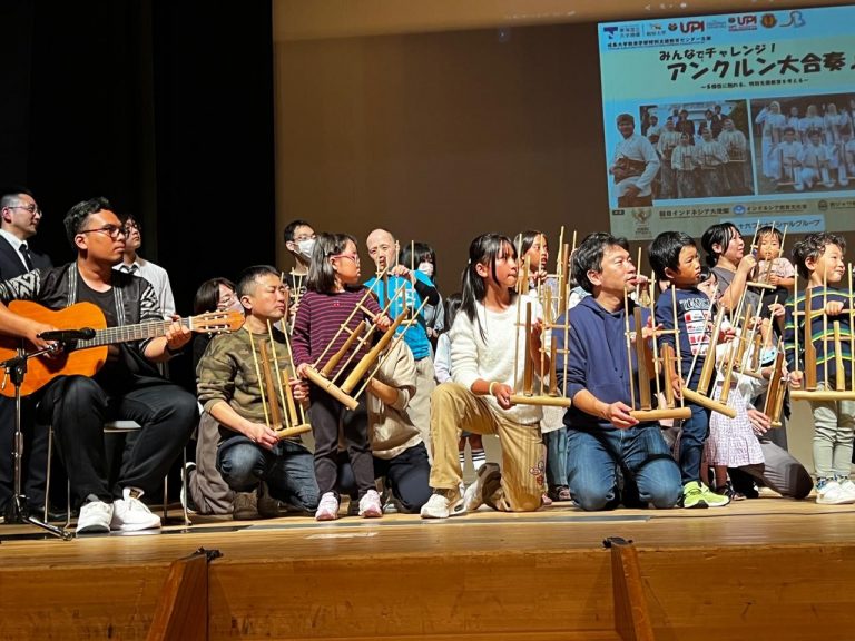 International Community Service: UPT Kebudayaan UPI Tampilkan Angklung untuk Disabilitas di Jepang