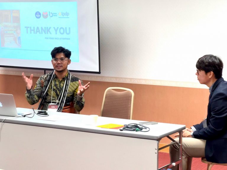 Piki S. Pernantah, Mahasiswa S3 IPS SPs UPI, Ikuti Seminar Internasional di Jepang