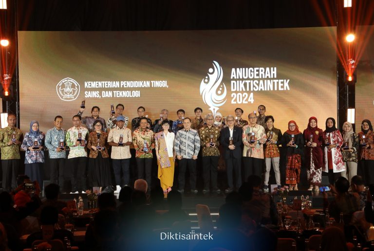 Kantor Humas UPI Pertahankan Gold Medal dalam Anugerah Diktisaintek 2024