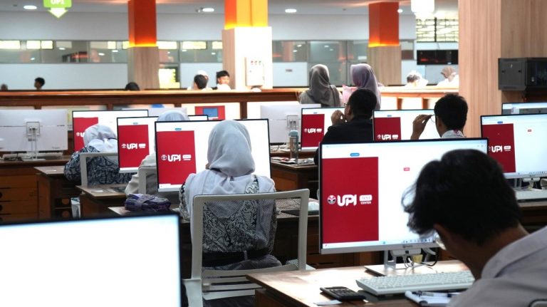 Direktorat STI UPI Fasilitasi 133 Komputer untuk Pelaksanaan Olimpiade