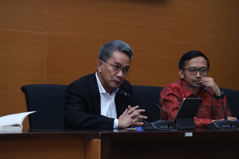Bedah Buku Irian Barat “Bayang-Bayang Intrik Dibalik Misteri Pembunuhan Kennedy”
