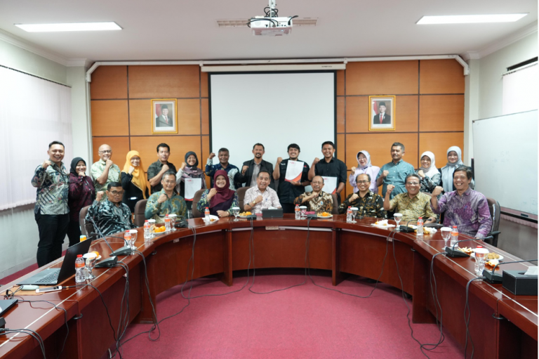 UPI Berikan Penghargaan Kekayaan Intelektual Non-HKI untuk 13 Produk Inovasi Dosen