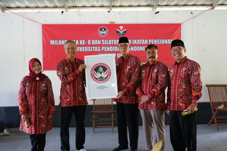 IKAPEN UPI Gelar Silaturahmi dan Halal Bihalal Bertepatan dengan Milangkala Ke-8