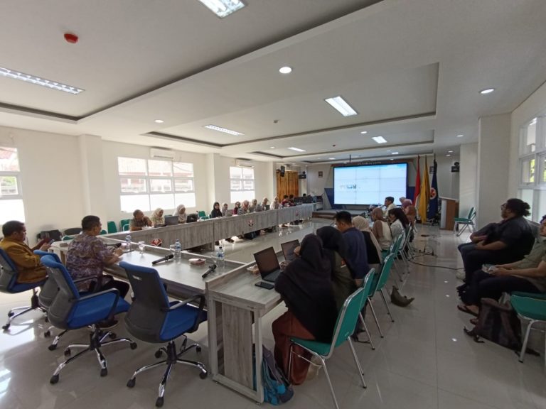 Kantor Jurnal dan Publikasi (KJP) UPI Laksanakan Pelatihan dan Pendampingan Akreditasi Jurnal di UPI Kampus Cibiru untuk Tingkatkan Peringkat SINTA dan WCU