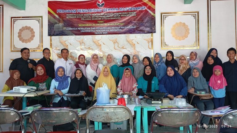Pemberdayaan Wanita melalui Pelatihan Zero Waste Berbasis Ecological Entrepreneurship untuk Menciptakan Peluang Ekonomi di Kota Bandung