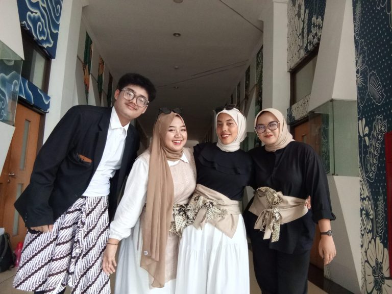 Vokal Grup Mahasiswa Pendidikan Seni Musik FPSD UPI Juara 2 Karnaval SCTV 2025