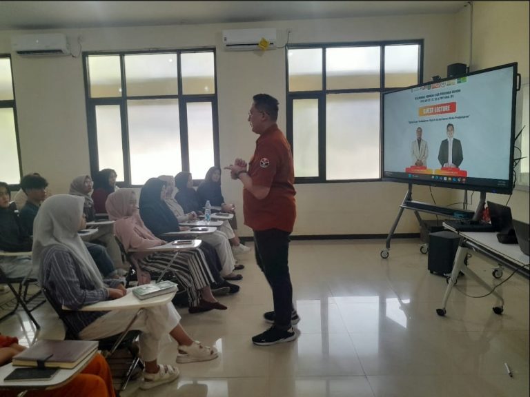 Guest Lecture Kolaborasi Prodi Pendidikan Ekonomi FPEB UPI & FKIP Universitas Siliwangi Bahas Optimalisasi Pembelajaran Digital Melalui Inovasi Media Pembelajaran