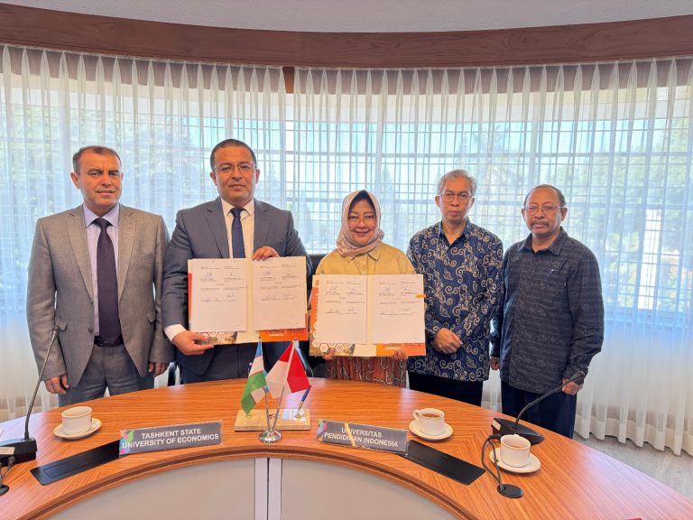 Rektor UPI Apresiasi Kinerja Internasional FPEB UPI dengan Tashkent State University of Economics, Uzbekistan. 