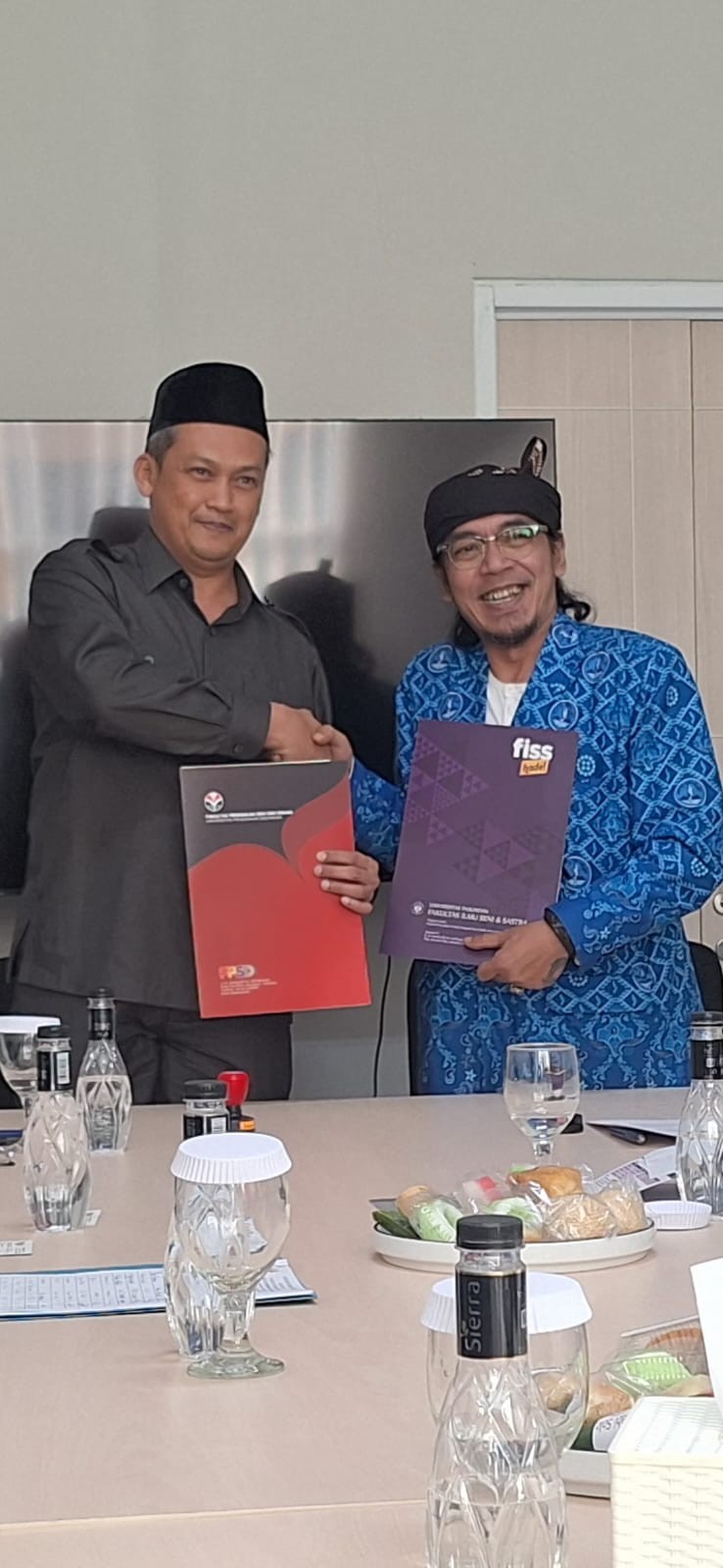 Kolaborasi Seni dan Budaya Sunda: Fokus MoA FPSD UPI dan FISS Unpas