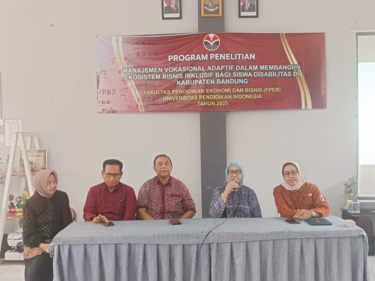 Membangun Ekosistem Bisnis Inklusif: TIM Peneliti FPEB UPI Berkolaborasi dengan PKBM An-Nur Ibun Luncurkan Marketplace Inclusivemakers.com dalam mendukung Program Manajemen Vokasional Adaptif untuk Siswa Disabilitas