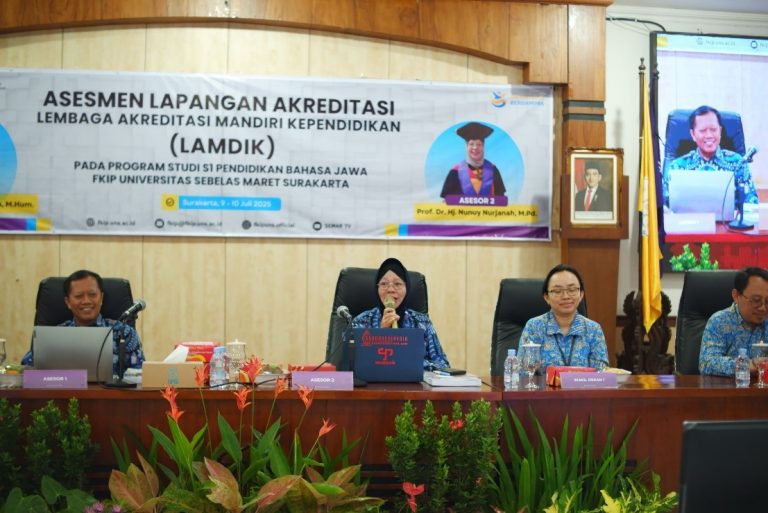 Prof. Nunuy Nurjanah Laksanakan Tugas Sebagai Asesor Lamdik di Universitas Sebelas Maret
