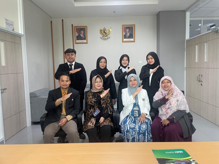 Hebat : Safitri Mahasiswa Program Studi Ilmu Ekonomi dan Keuangan Islam FPEB UPI Lulus Program Sarjana dengan Jalur Publikasi Ilmiah Bereputasi