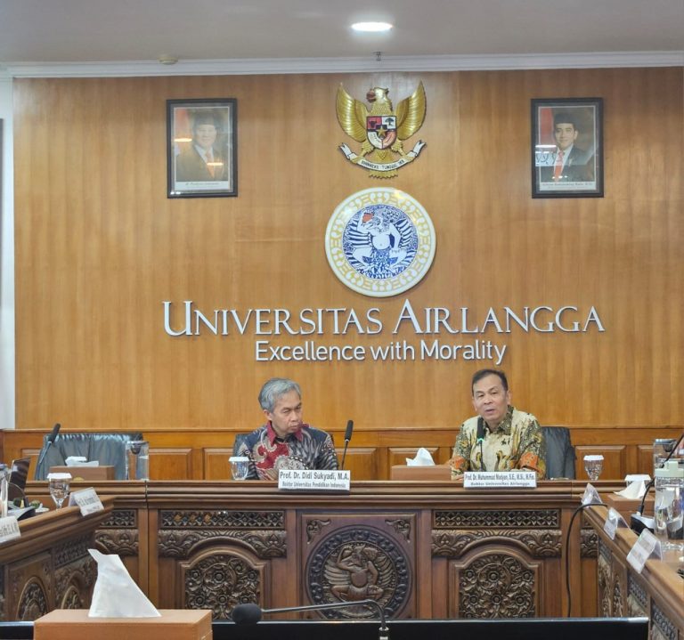Benchmark UPI ke Universitas Airlangga: Best Practice Pencapaian WCU