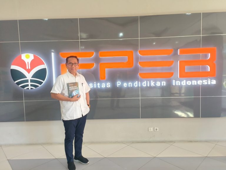 Prof. Dr. H. Suwatno, M.Si Lucurkan Buku Manajemen Modal Manusia
