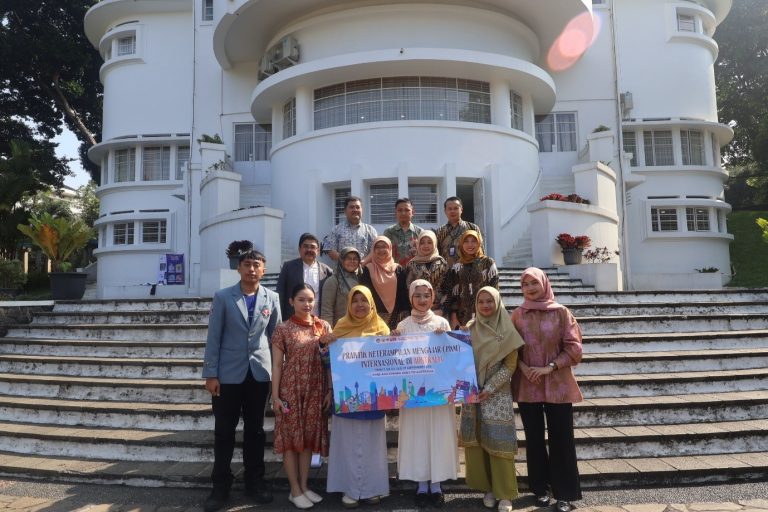FPBS UPI Kirim Mahasiswa ke Australia, Wujudkan SDGs melalui Diplomasi Pendidikan dan Budaya