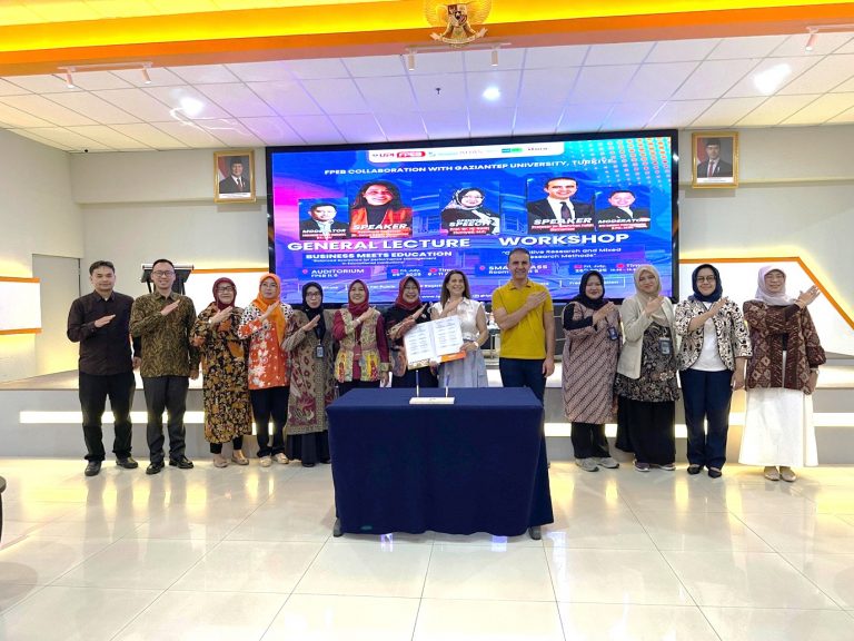 Kerjasama FPEB UPI dan Gaziantep University, Turkiye Selenggarakan Kuliah Umum Manajemen Kinerja Institusi Pendidikan