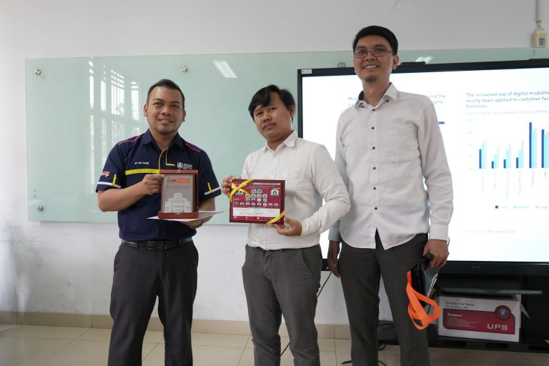Kuliah Dosen Tamu Internasional Prodi Pendidikan Pendidikan Ekonomi FPEB UPI Bahas International Economics