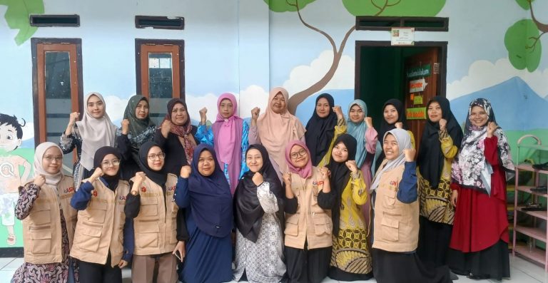 Tim Peneliti BRIN dan UPI Selenggarakan Pelatihan Duta Stunting di PKBM Ash-Shodiq Untuk Mendorong “Bunda Berdaya, Berdampak” melalui Media Sosial dan Pemberdayaan Komunitas