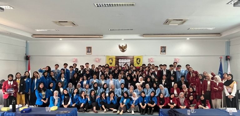 Semarak Kebersamaan dalam “Choir Visit 2025”: Empat Paduan Suara Mahasiswa di Bandung Bertemu dalam Ajang Studi Banding