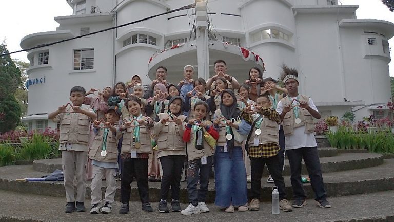 FK UPI Memberi Pengalaman Belajar Juara UKS Final Champions 2025 di Museum Pendidikan Nasional UPI