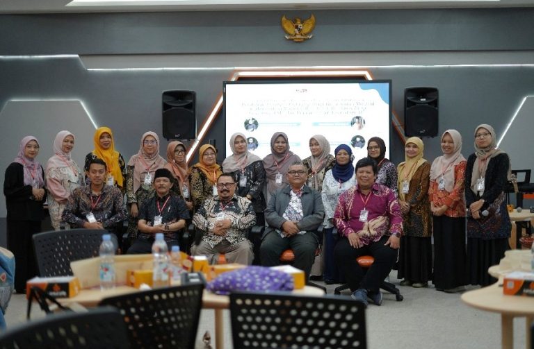 Pelatihan “Creative Pedagogy” bagi Guru Kimia Kota Bandung Mengusung Inovasi Pembelajaran Model C-R-E-A-T-E berbasis Deep Learning, ESD, dan Pemanfaatan Teknologi AI
