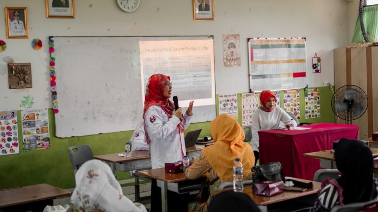 PkM Prodi Pendidikan Akuntansi FPEB UPI: Tingkatkan Kompetensi dan Aplikasi Digital