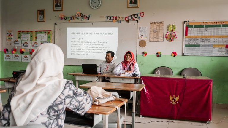 PkM Program Studi Pendidikan Manajemen Perkantoran FPEB UPI: Akselerasi Kualitas Pendidikan Melalui Adopsi Kecerdasan Buatan