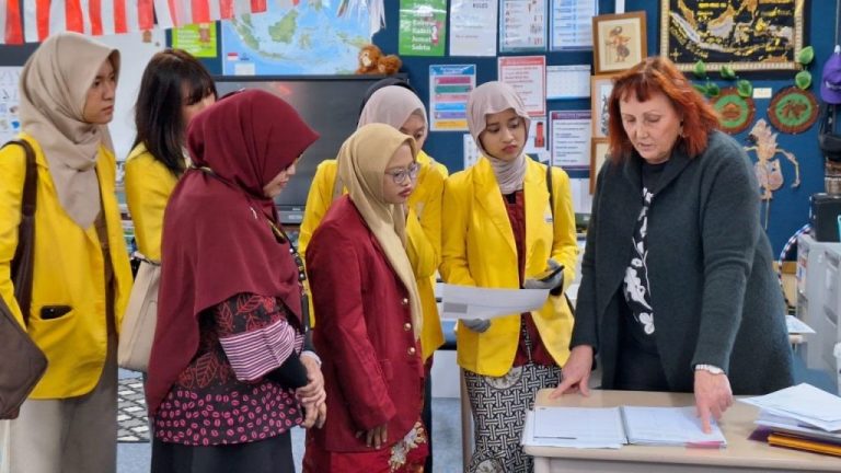 Two UPI Students Join Global Teacher Conference and Workshops in Canberra, Australia