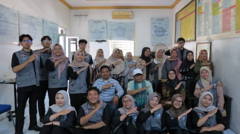 Penutupan Program PPK Ormawa Himadikri UPI di Desa Domas dan Serah Terima Barang Hibah