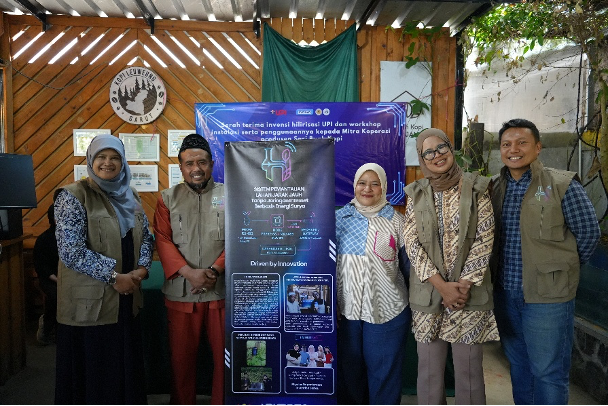 UPI Hadirkan Inovasi Smart Farming untuk Petani Kopi Garut: Serah Terima Sistem Pemantauan Lahan Bertenaga Surya Tanpa Internet