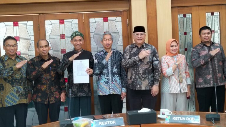 Kabar Gembira bagi UPI, Prof. Dr. Mamat Supriatna, M.Pd. menjadi Guru Besar Bidang Ilmu Bimbingan dan Konseling Karier