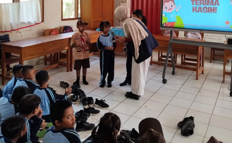 Mahasiswa UPI di Sumedang Edukasi Gizi Seimbang Lewat Animasi di SDN Sirahcipelang