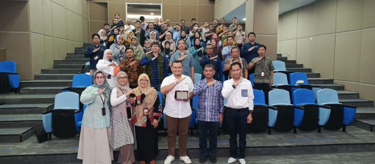 Tenaga Kependidikan FPTI UPI Ikuti Pelatihan Pelayanan Prima