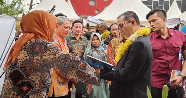 Buku Deep Learning : Dari Priangan Timur Hingga Unesco
