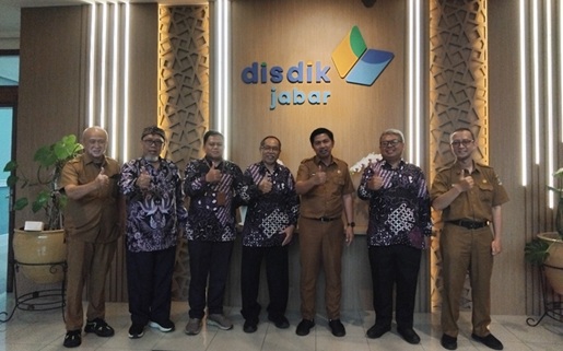 UPI dan Dinas Pendidikan Jabar Perkuat Sinergi untuk Masa Depan Guru Bahasa Sunda