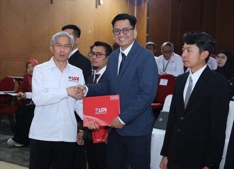 UPI Perkuat Kontribusi Nasional melalui Angkat Sumpah Profesi Insinyur FPTI