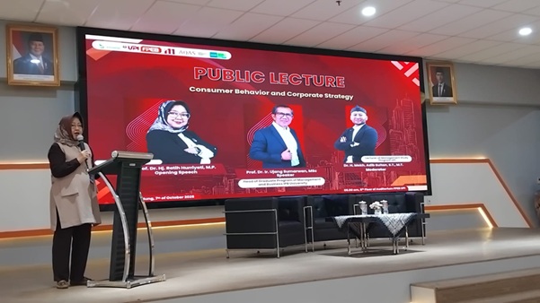 Kuliah Umum Prodi Manajemen Bahas Consumer Behavior and Corporate Strategy
