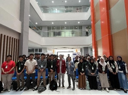 Kembangkan Potensi Diri di Success Path Fair Prodi IEKI