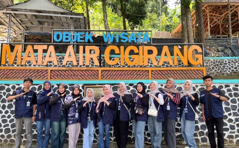 Mahasiswa UPI di Sumedang Hidupkan Semangat P2MB Lewat Eksplorasi Wisata Desa Cilangkap